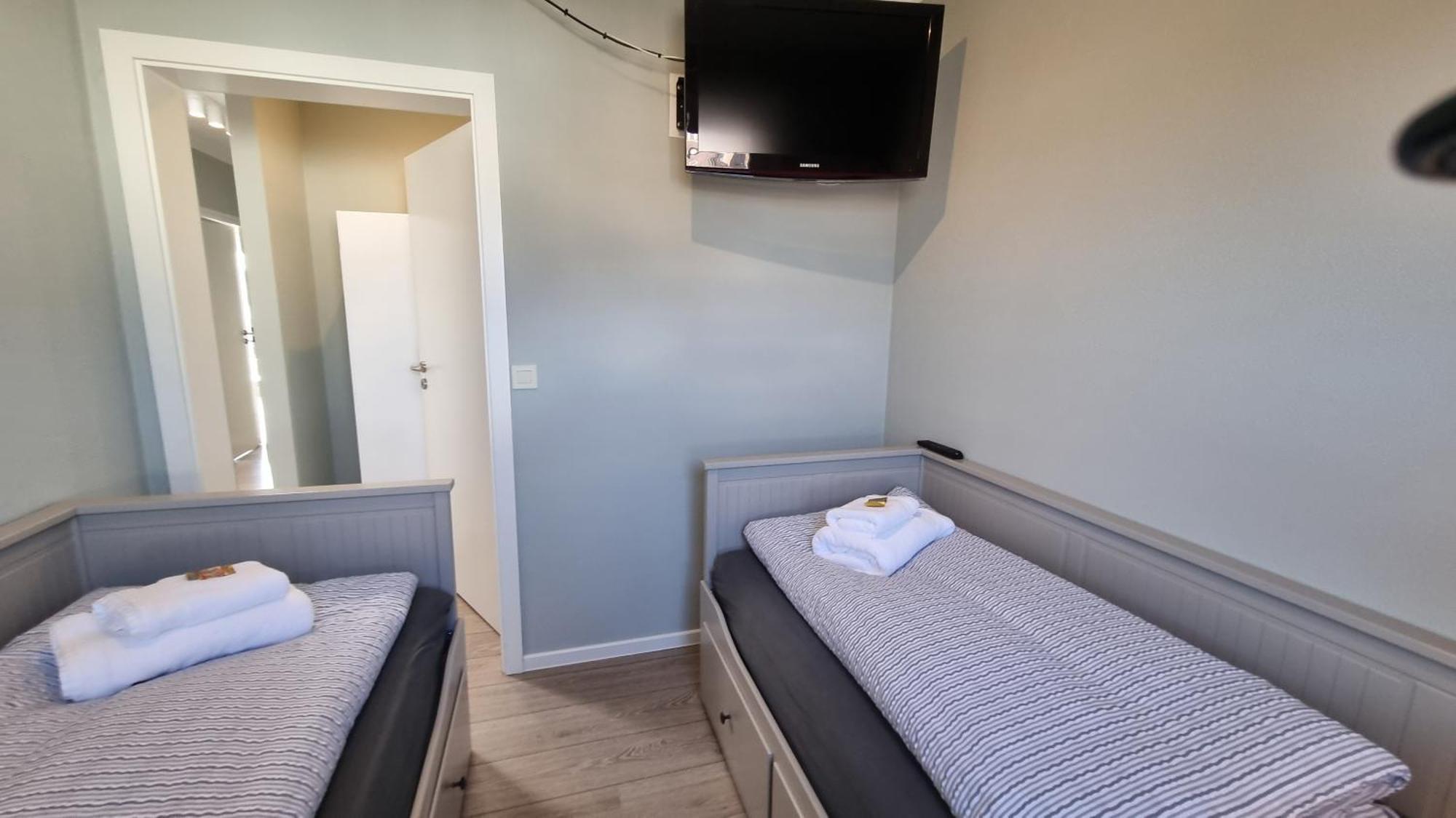 Haus Spoekenkieker Moenkeboe Apartment บอร์คุม ภายนอก รูปภาพ